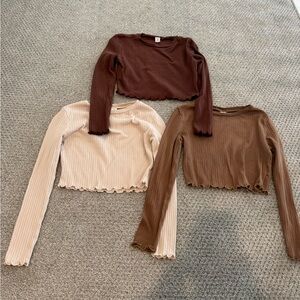Set of three ribbed ruffled long sleeve shirts